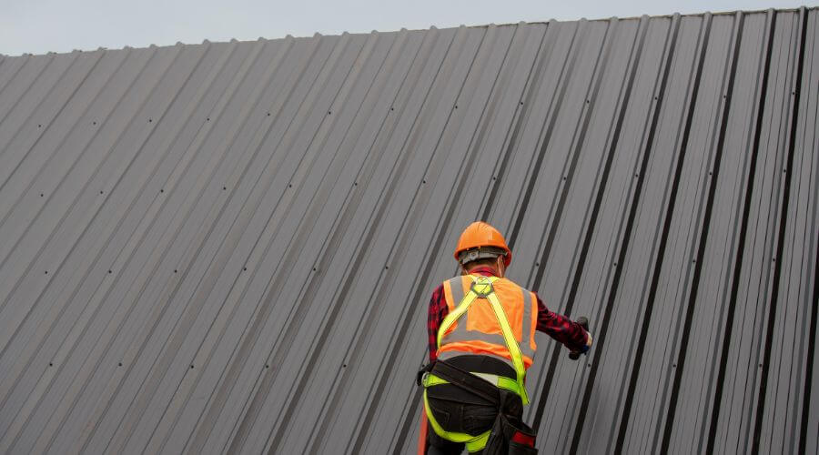 Expert top industrial roofings services in Maunie, IL